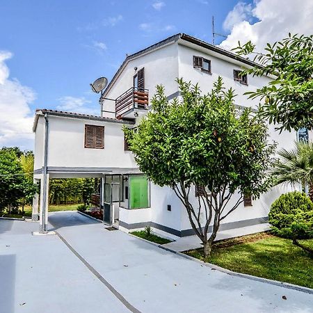 Apartmani Andrea Pula Zewnętrze zdjęcie