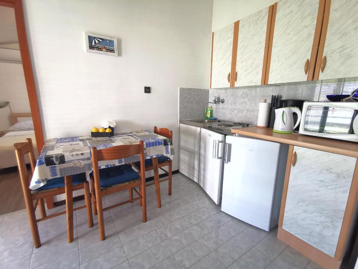 Apartmani Andrea Pula Zewnętrze zdjęcie