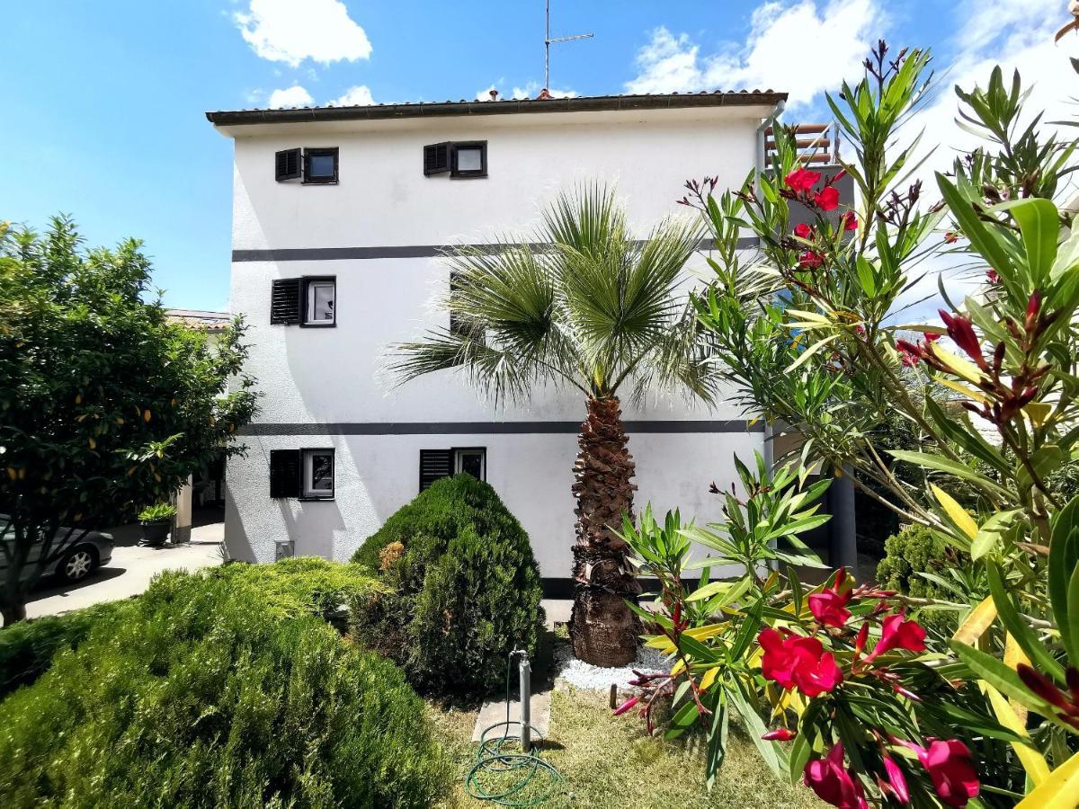 Apartmani Andrea Pula Zewnętrze zdjęcie